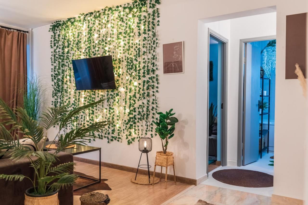 Jungle Apartment 15 Min Walk To Beach & Downtown 콘스탄차 외부 사진