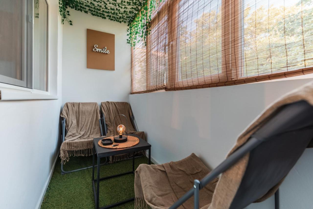 Jungle Apartment 15 Min Walk To Beach & Downtown 콘스탄차 외부 사진