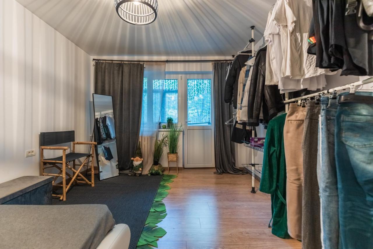 Jungle Apartment 15 Min Walk To Beach & Downtown 콘스탄차 외부 사진